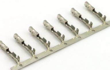 Connector terminal carrier strip
